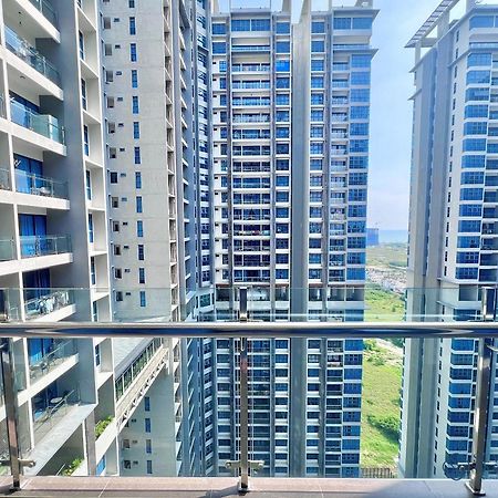 Atlantis Residences Melaka By Stayrene Esterno foto